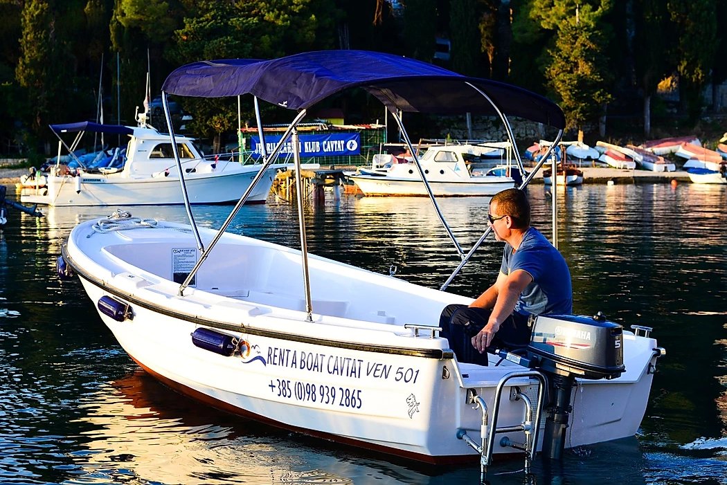 Self drive boat Ven 501